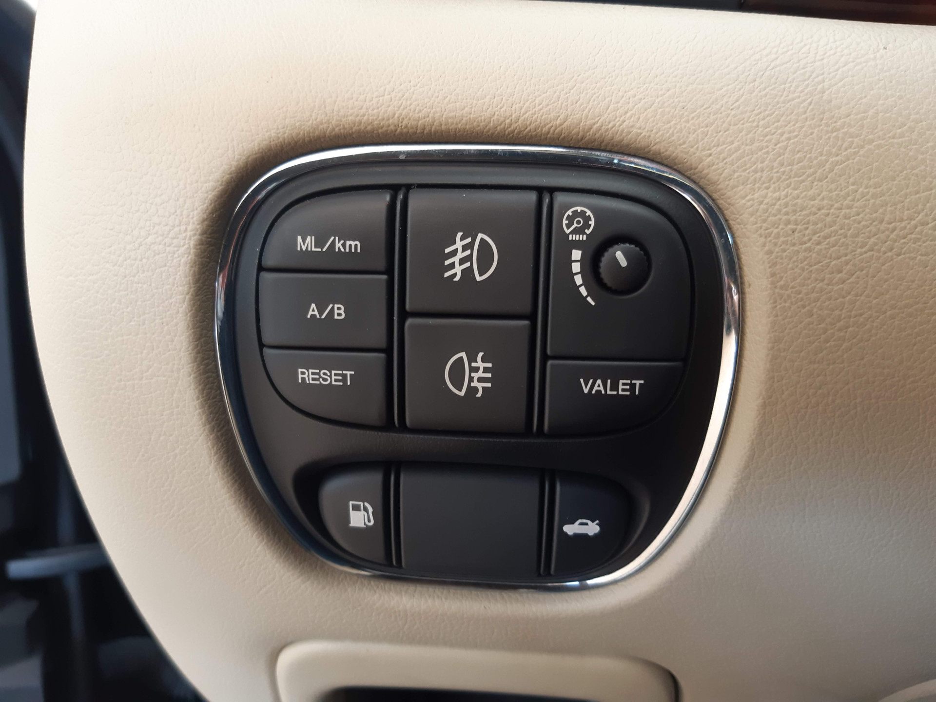 Jaguar XJ - Foto 12