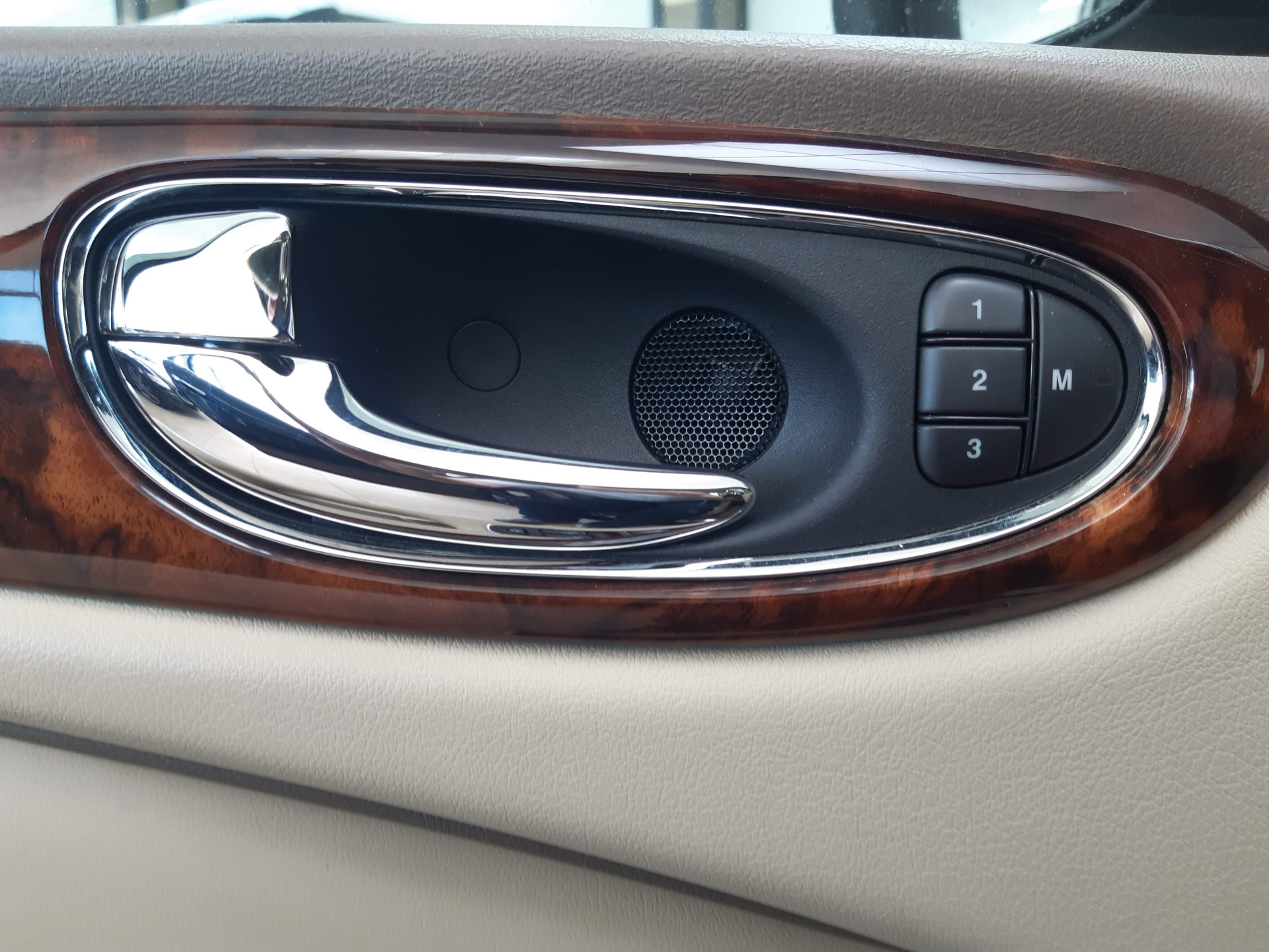 Jaguar XJ - Foto 39