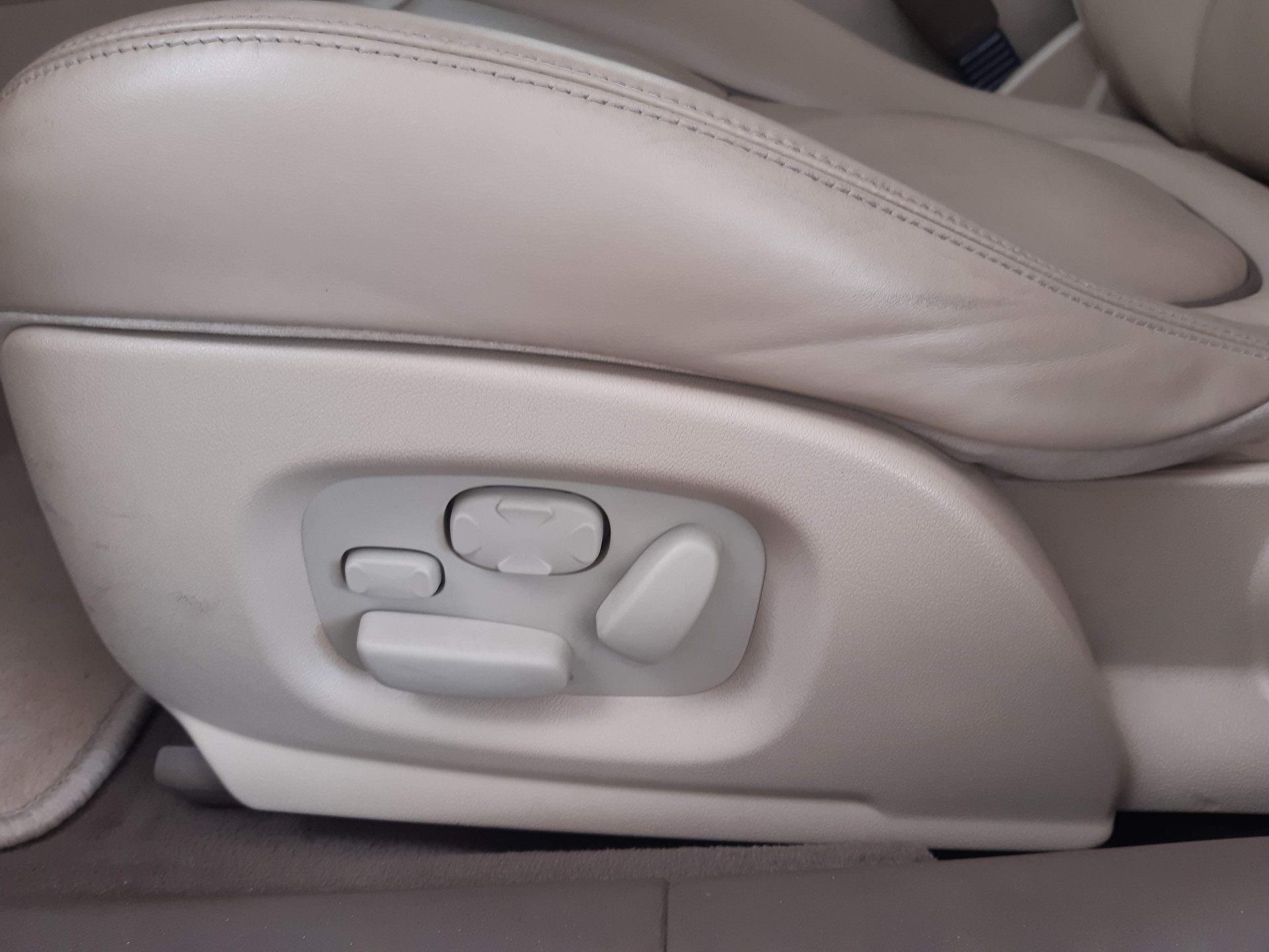 Jaguar XJ - Foto 46