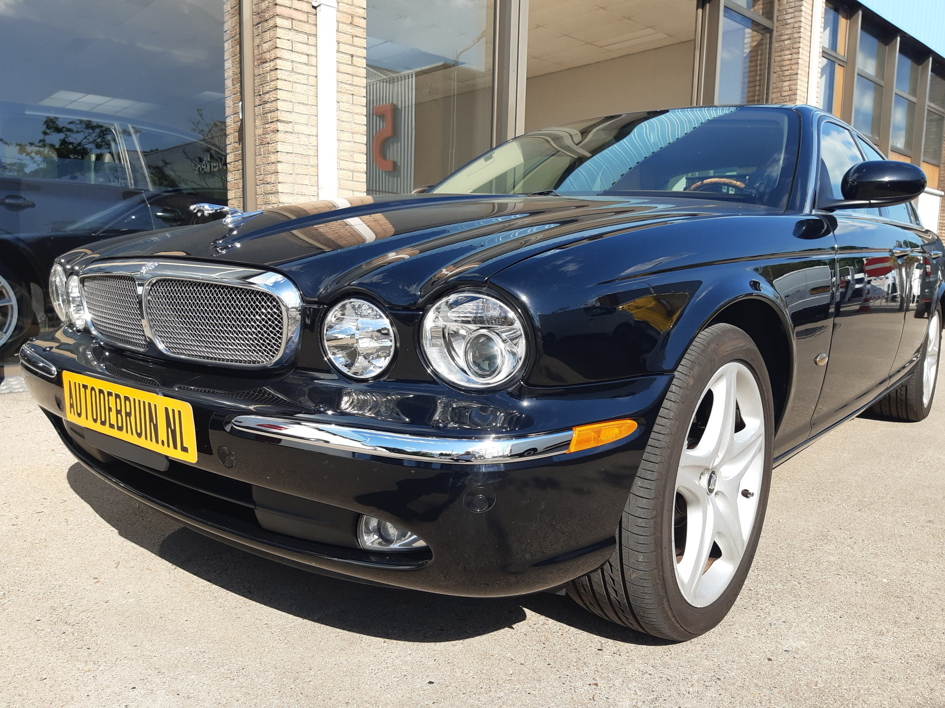 Jaguar XJ - Foto 47