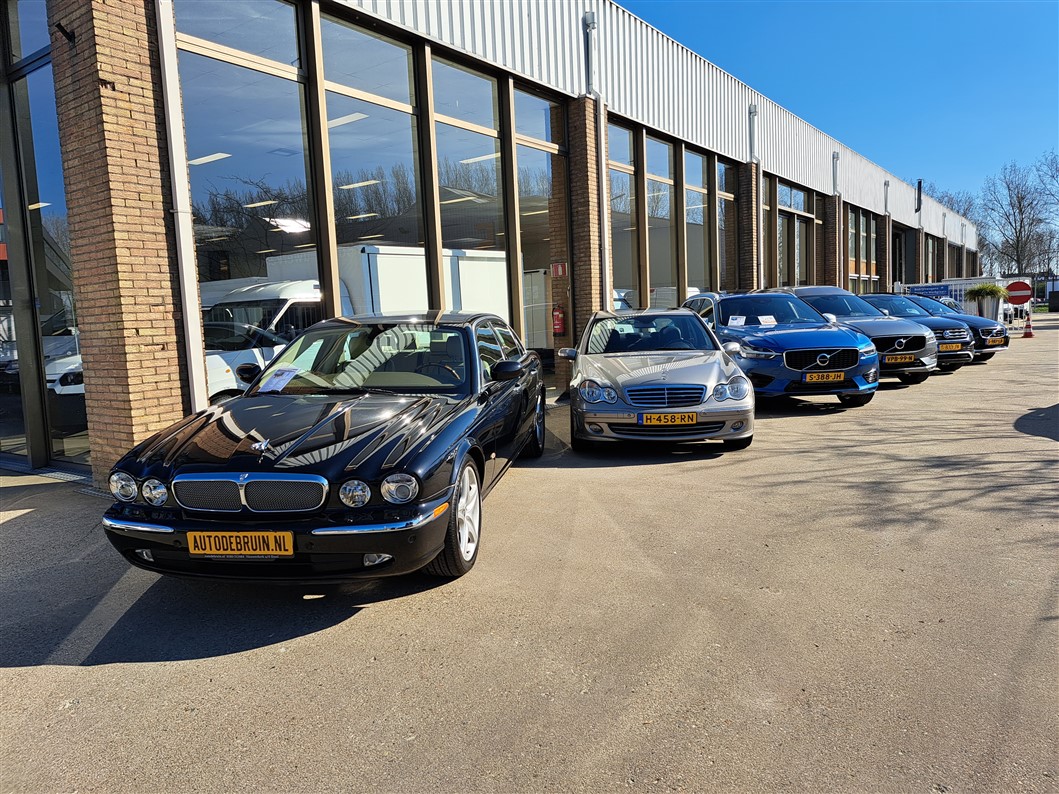Jaguar XJ - Foto 51