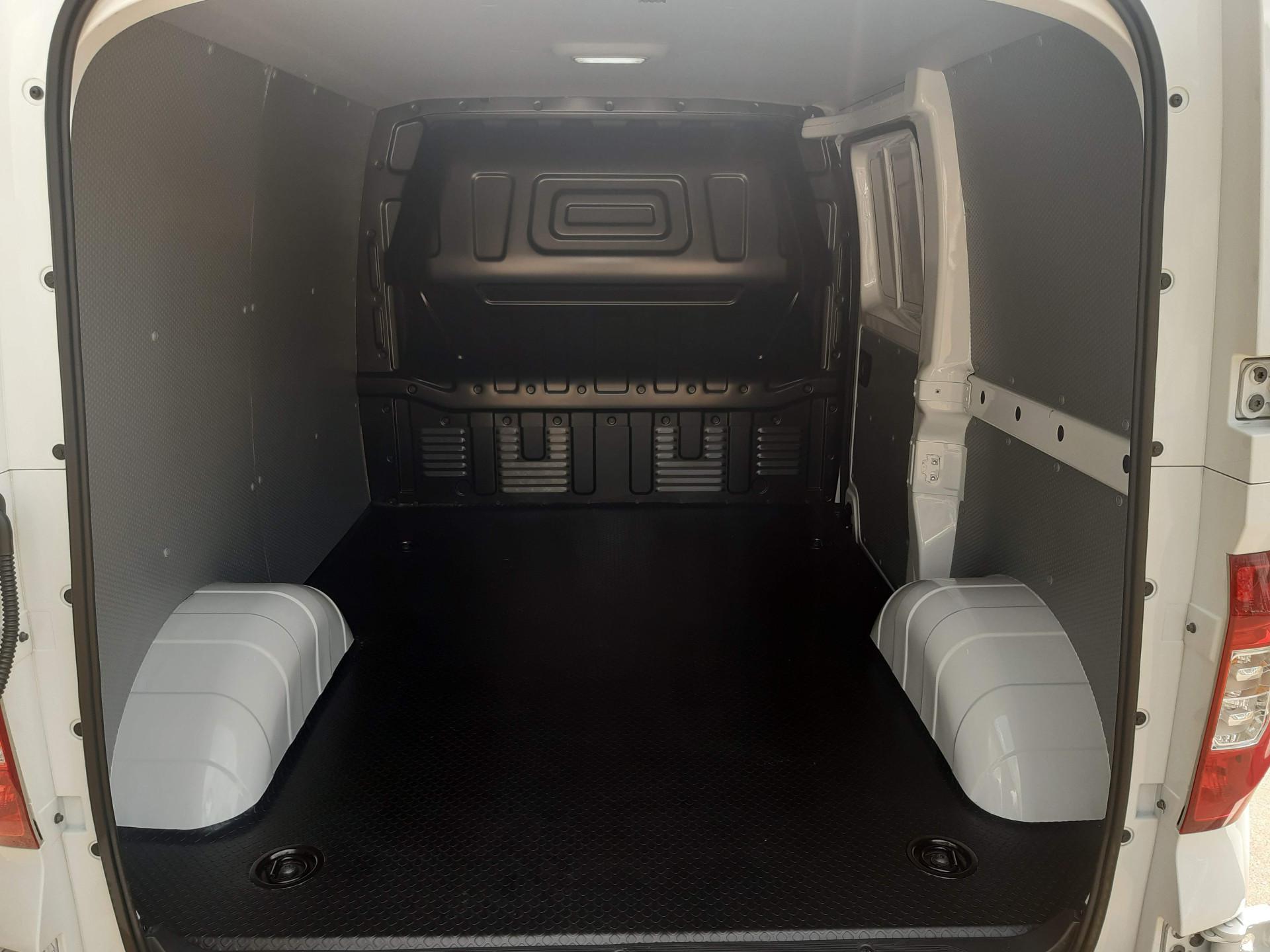 Maxus EDELIVER 3 - Foto 12
