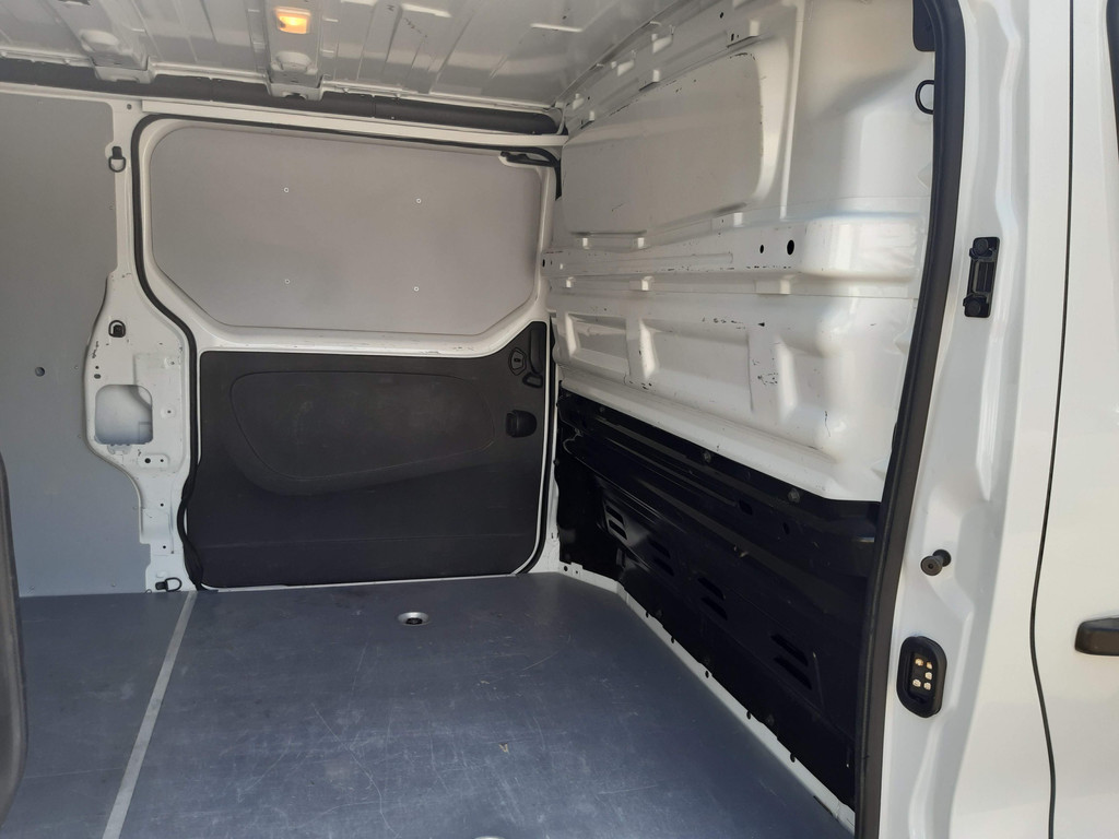 Renault Trafic - Foto 29
