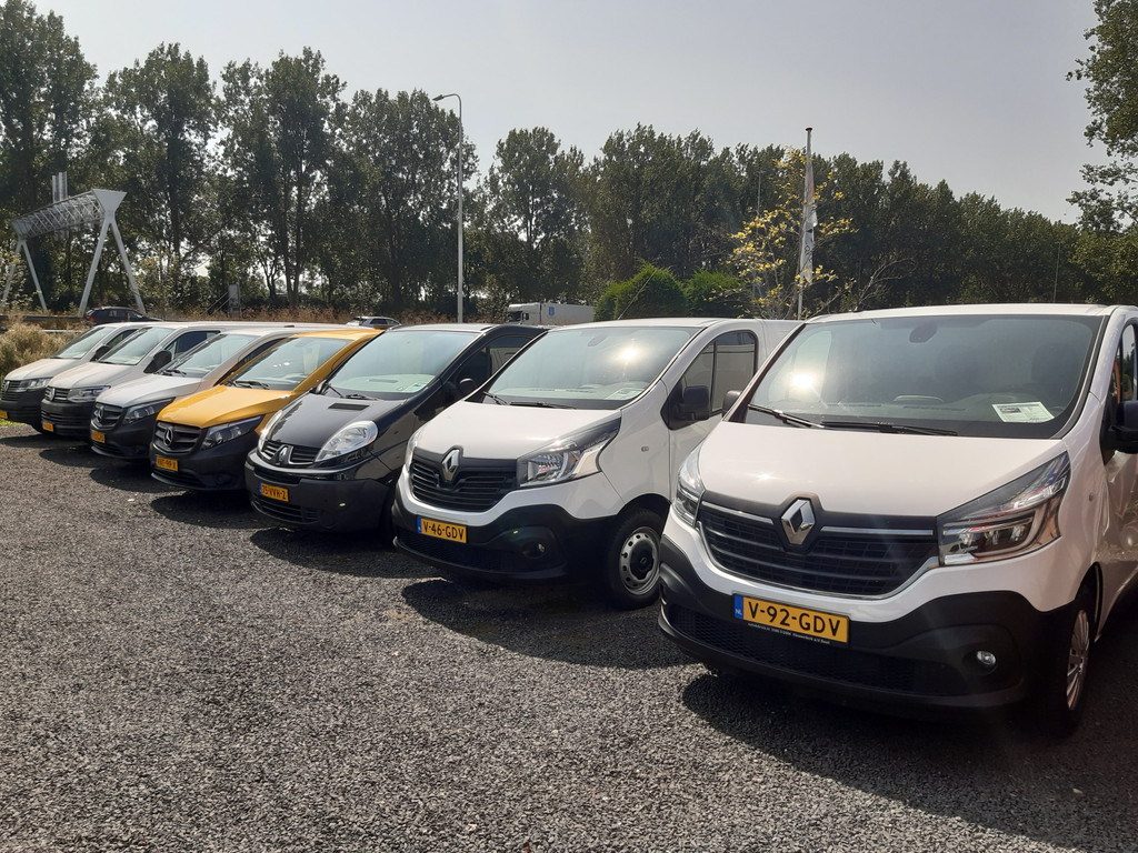 Renault Trafic - Foto 50