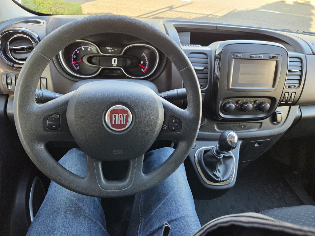 Renault Trafic - Foto 18