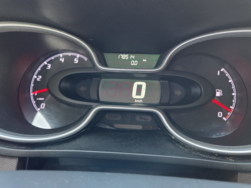 Renault Trafic - Foto 20