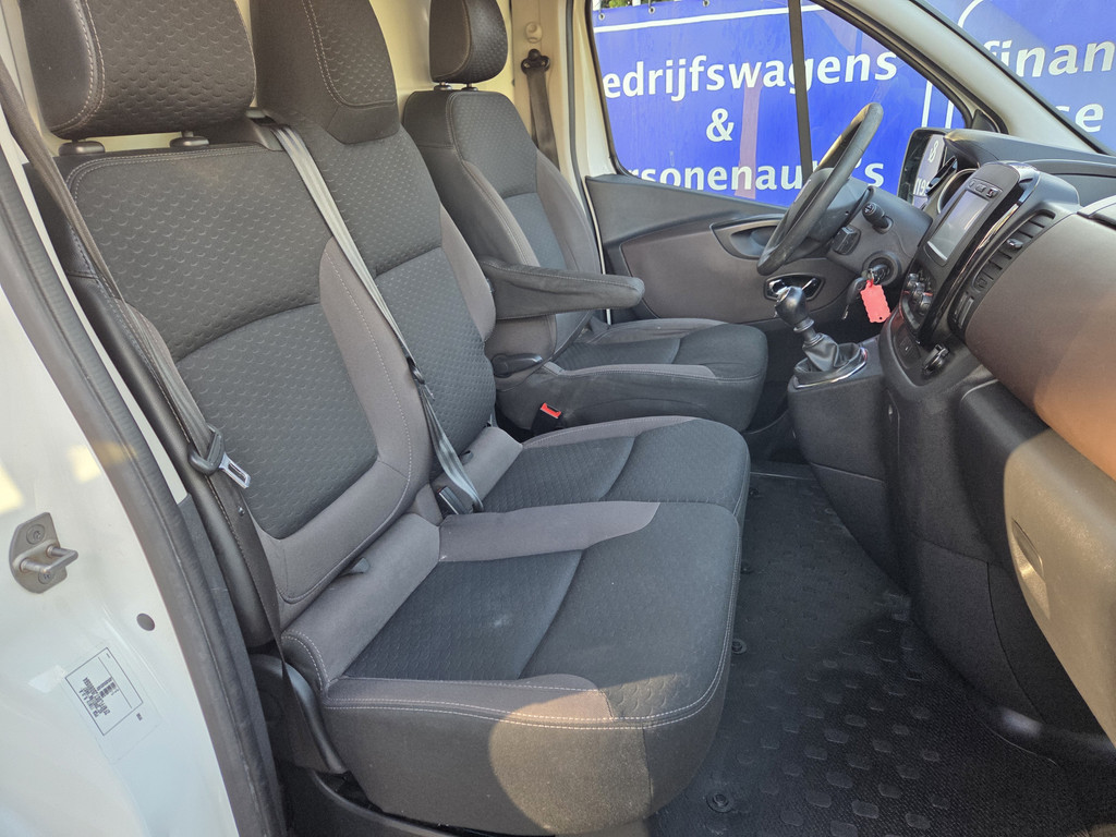 Renault Trafic - Foto 29