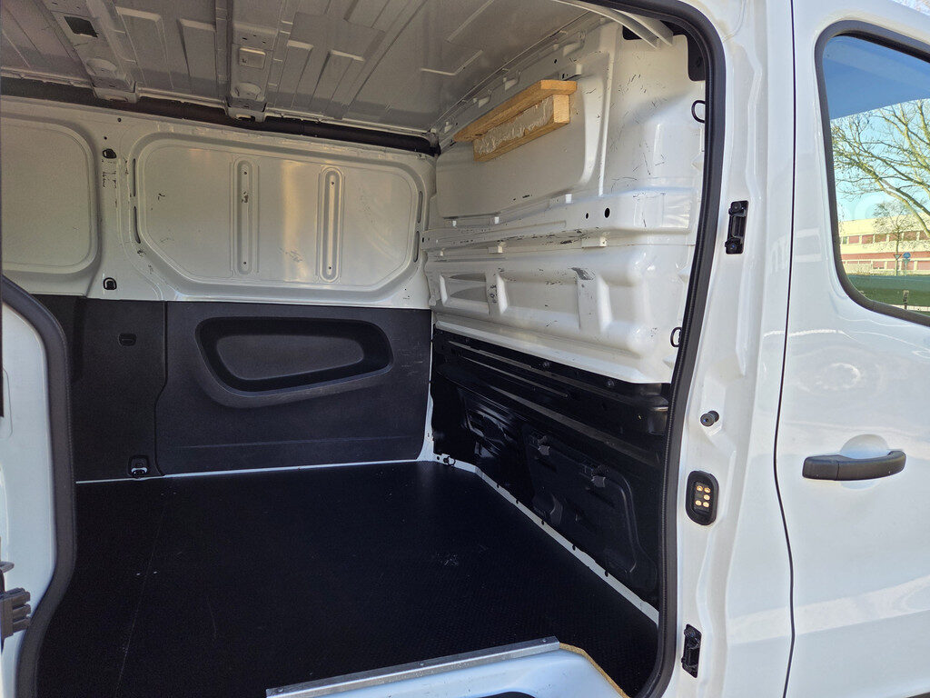Renault Trafic - Foto 19