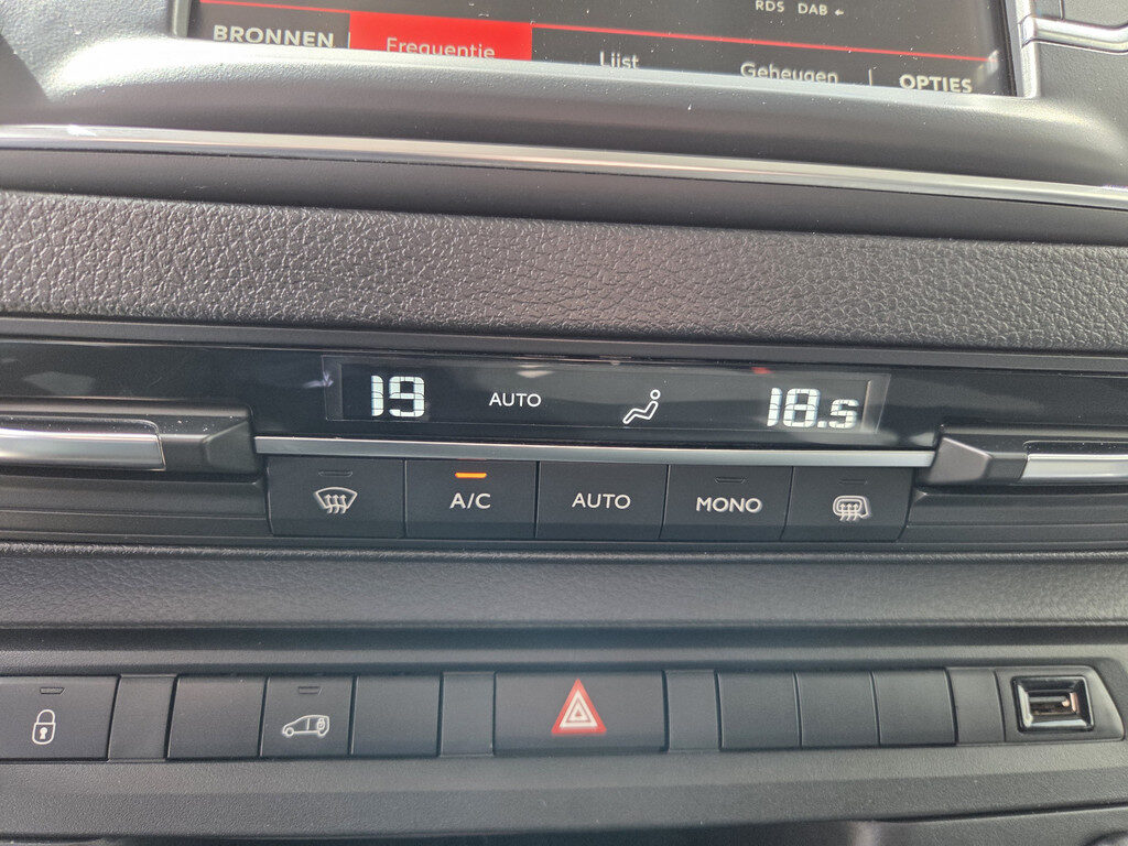 Opel Vivaro - Foto 16