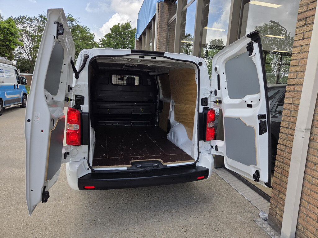 Opel Vivaro - Foto 26