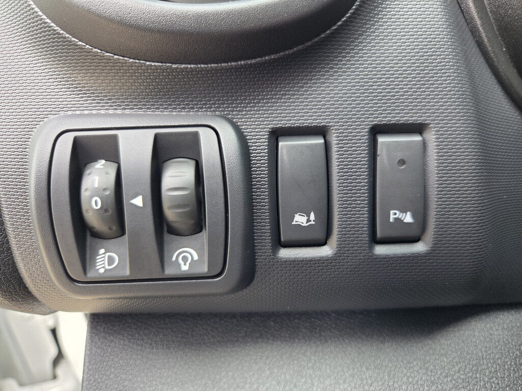 Renault Trafic - Foto 15