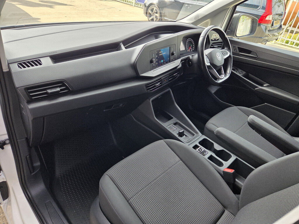 Volkswagen Caddy Cargo Maxi RHD - Foto 14