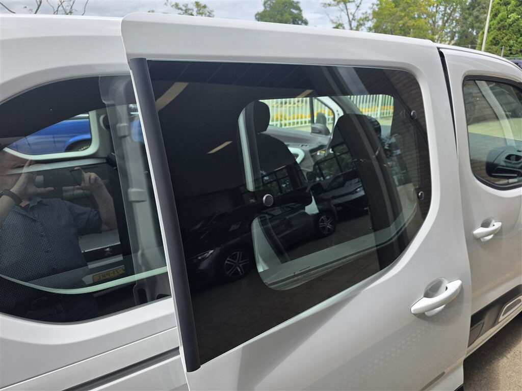 Citroën Berlingo - Foto 25