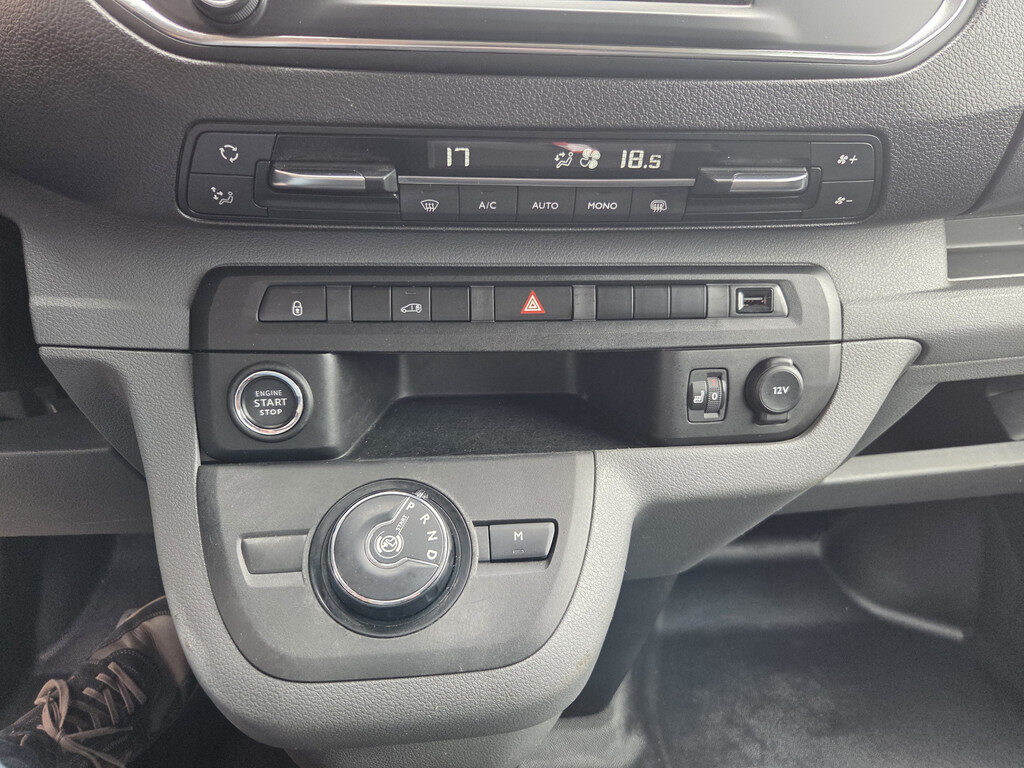 Opel Vivaro - Foto 21