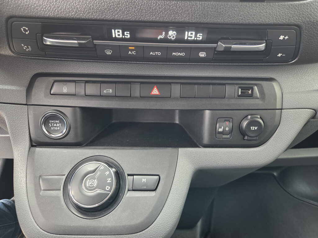 Opel Vivaro - Foto 28