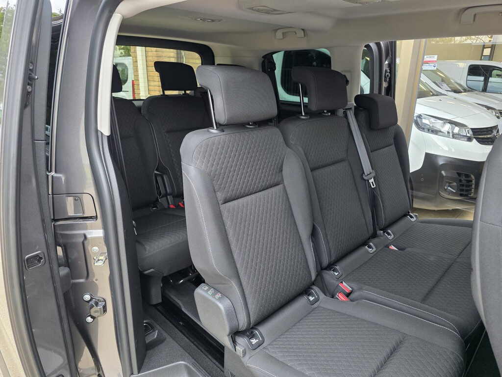 Opel Vivaro - Foto 11
