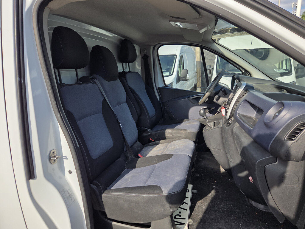 Opel Vivaro - Foto 20
