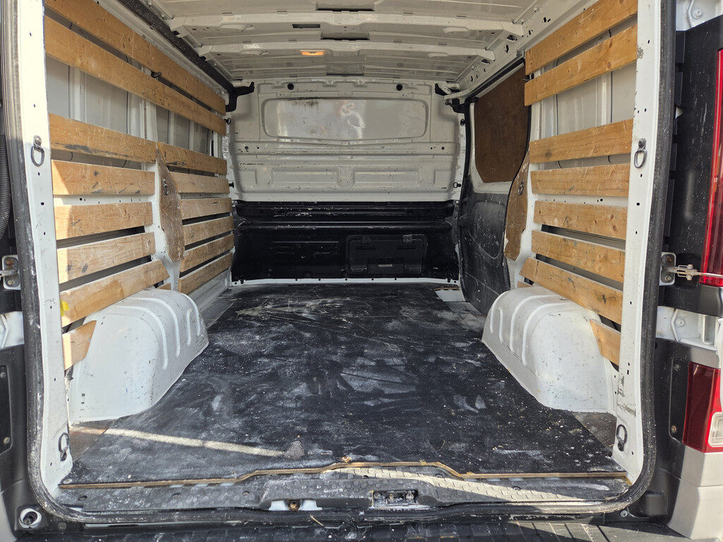 Opel Vivaro - Foto 21