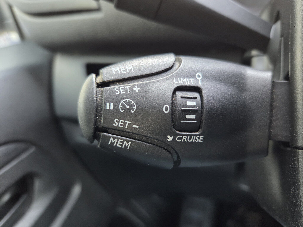 Opel Vivaro - Foto 11