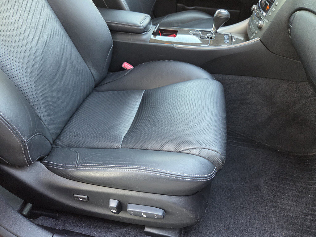 Lexus IS - Foto 32