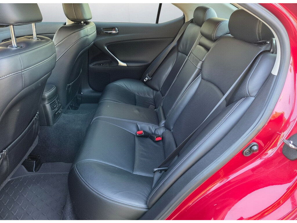 Lexus IS - Foto 33