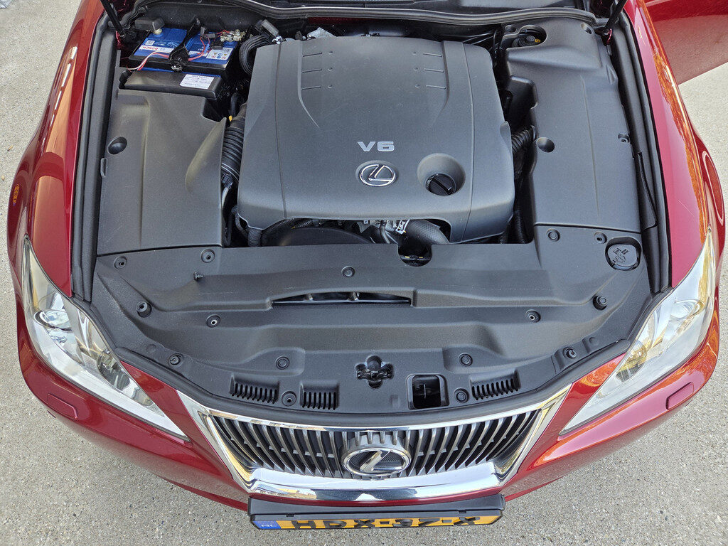 Lexus IS - Foto 43