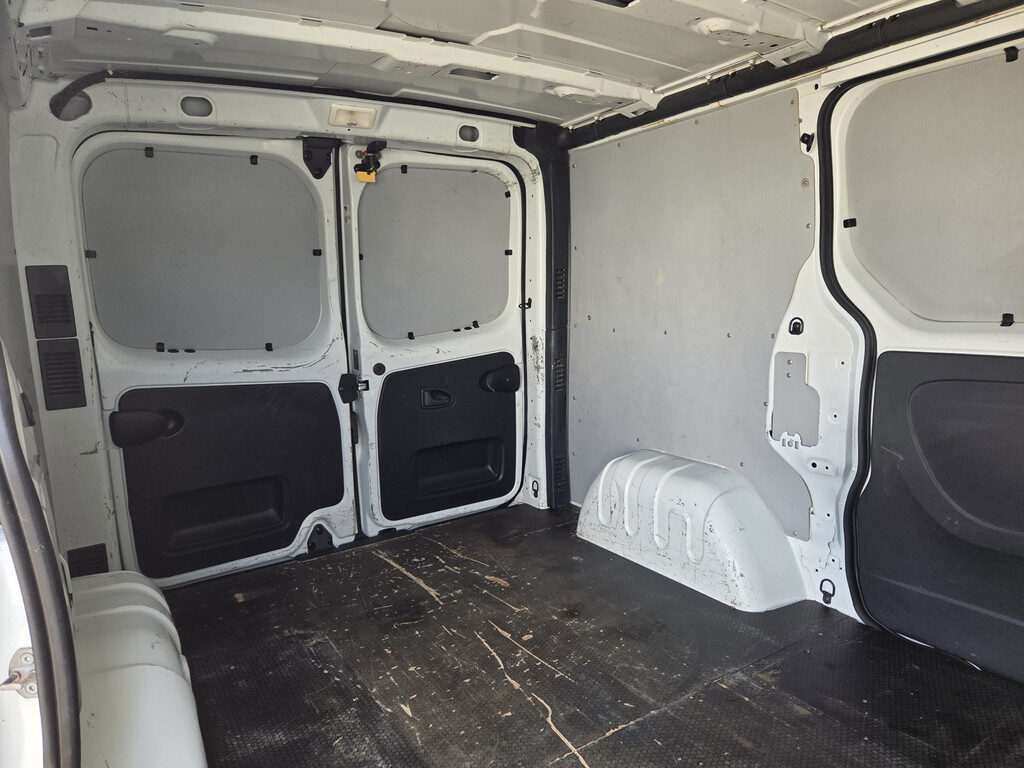 Renault Trafic - Foto 15