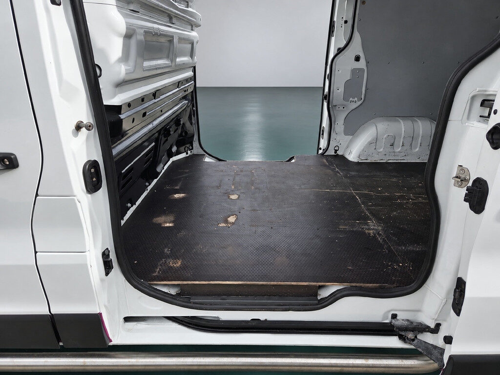 Renault Trafic - Foto 16