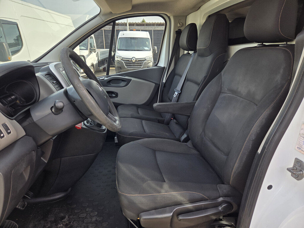 Renault Trafic - Foto 23