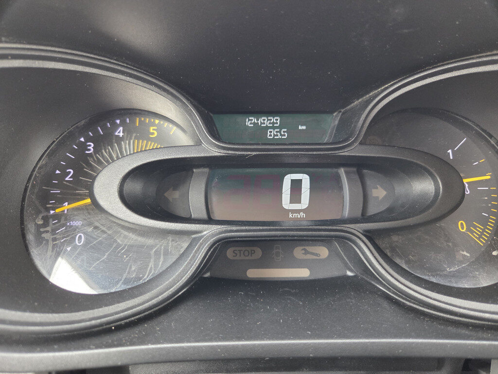 Renault Trafic - Foto 25