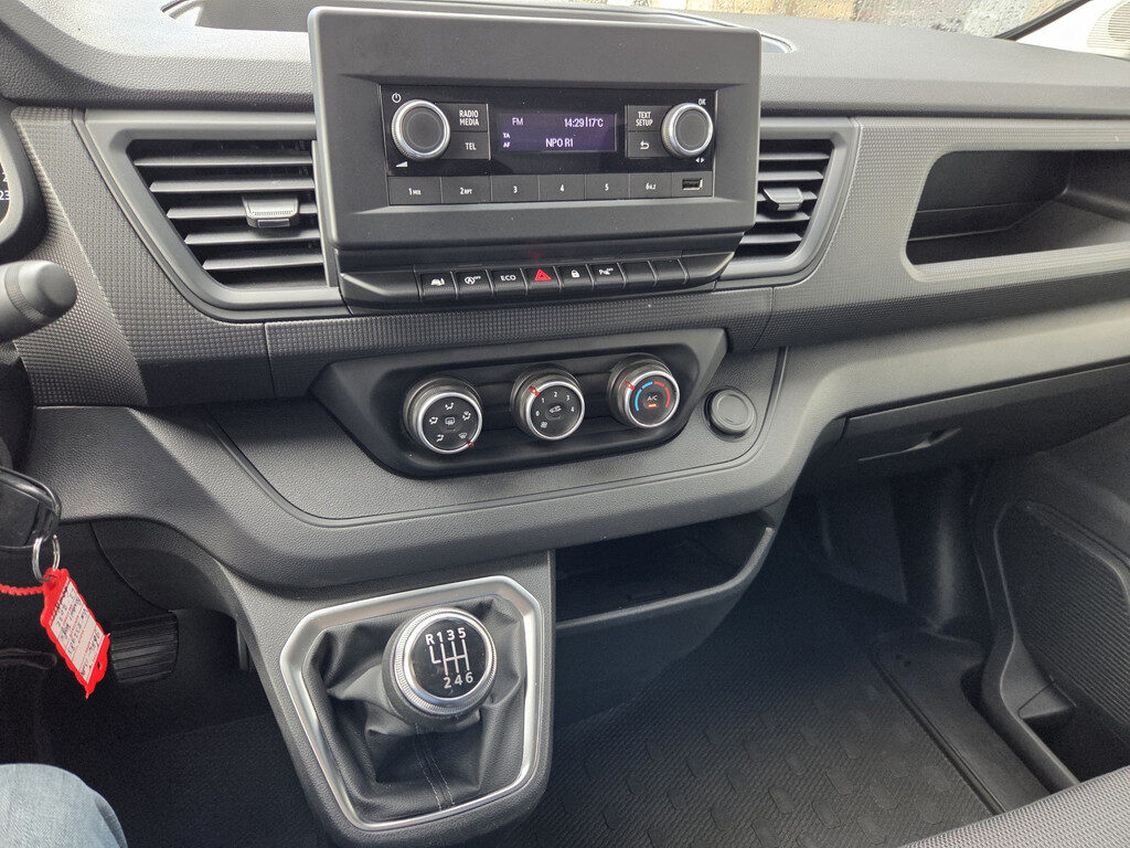 Renault Trafic - Foto 23