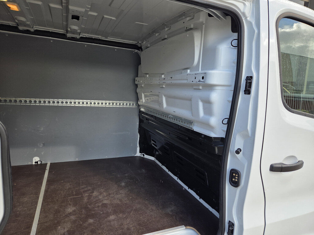 Renault Trafic - Foto 30