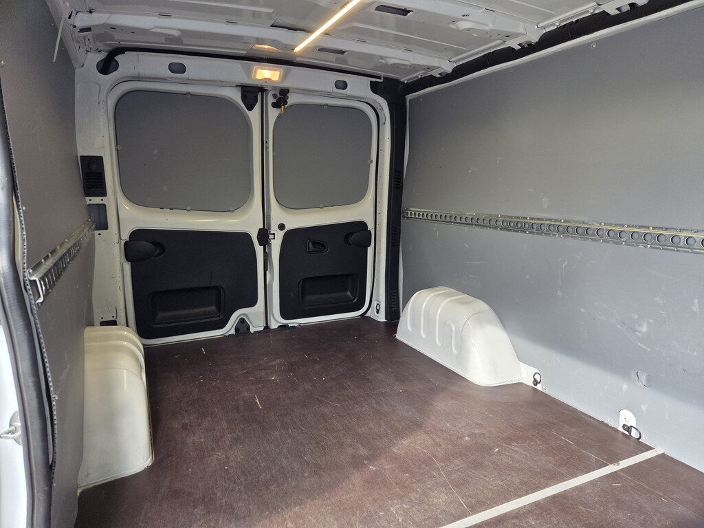 Renault Trafic - Foto 31