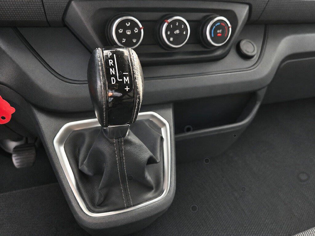 Renault Trafic - Foto 15