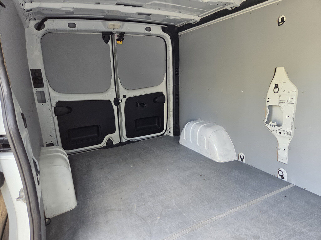 Renault Trafic - Foto 28