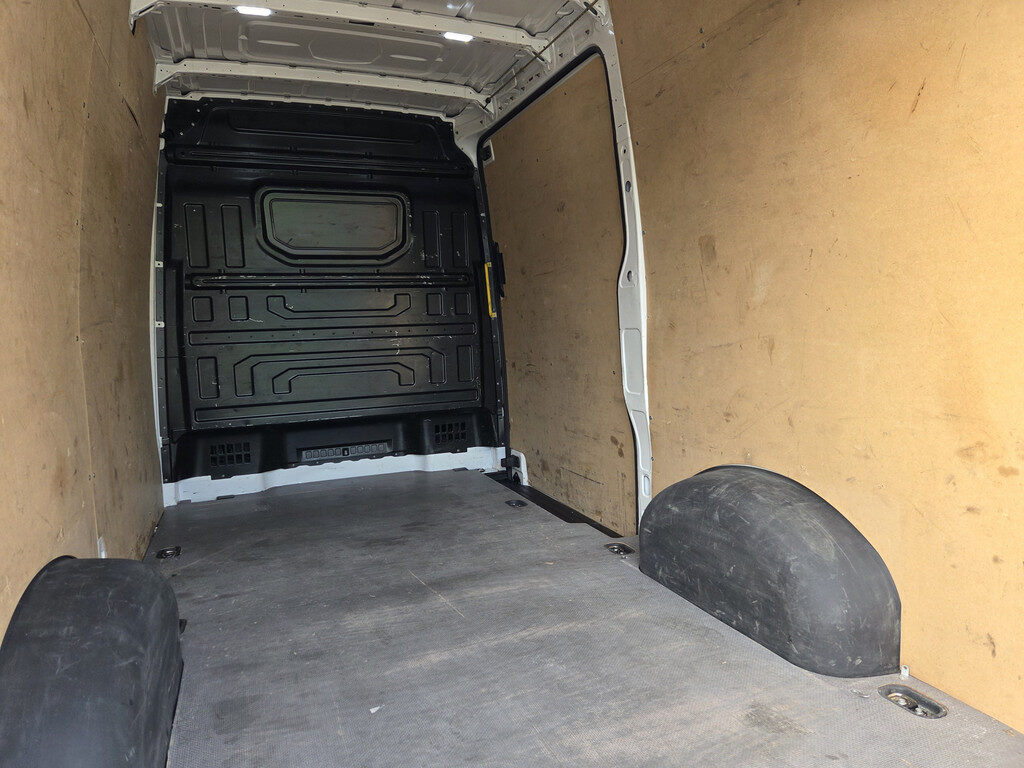 Volkswagen Crafter - Foto 23